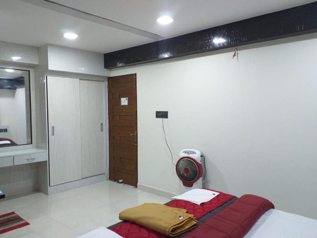Grand Meridian Vinnamangalam Exterior photo