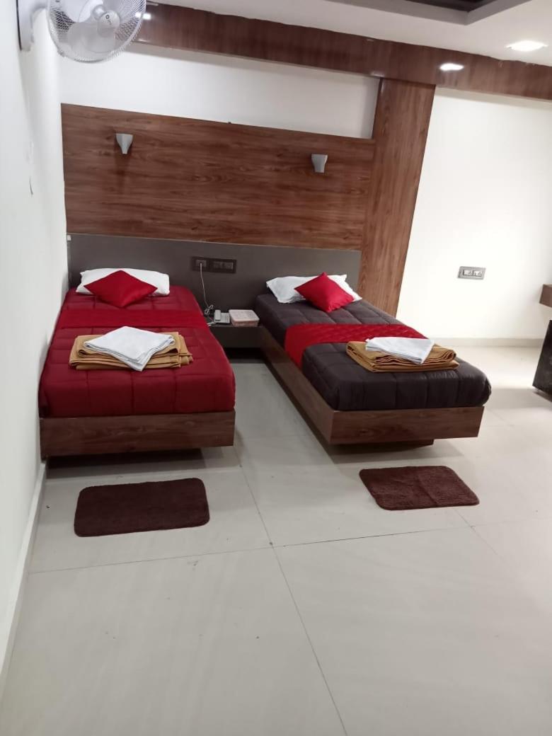 Grand Meridian Vinnamangalam Exterior photo